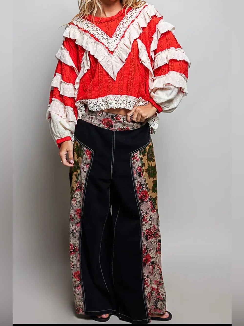 NEW ARRIVAL 7/22 POL: “The Tilly”Red and White Ruffled top - Picture 3 of 3